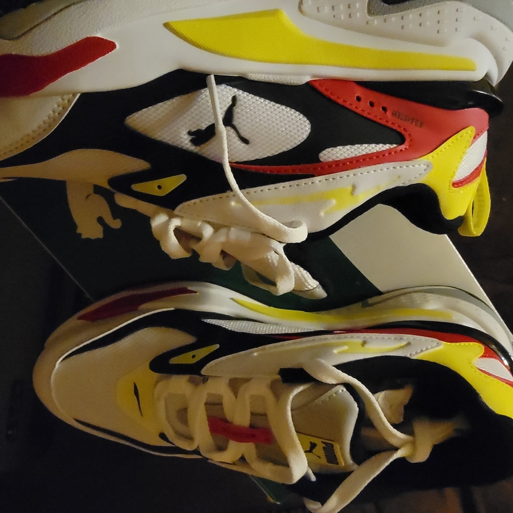 Sneakers